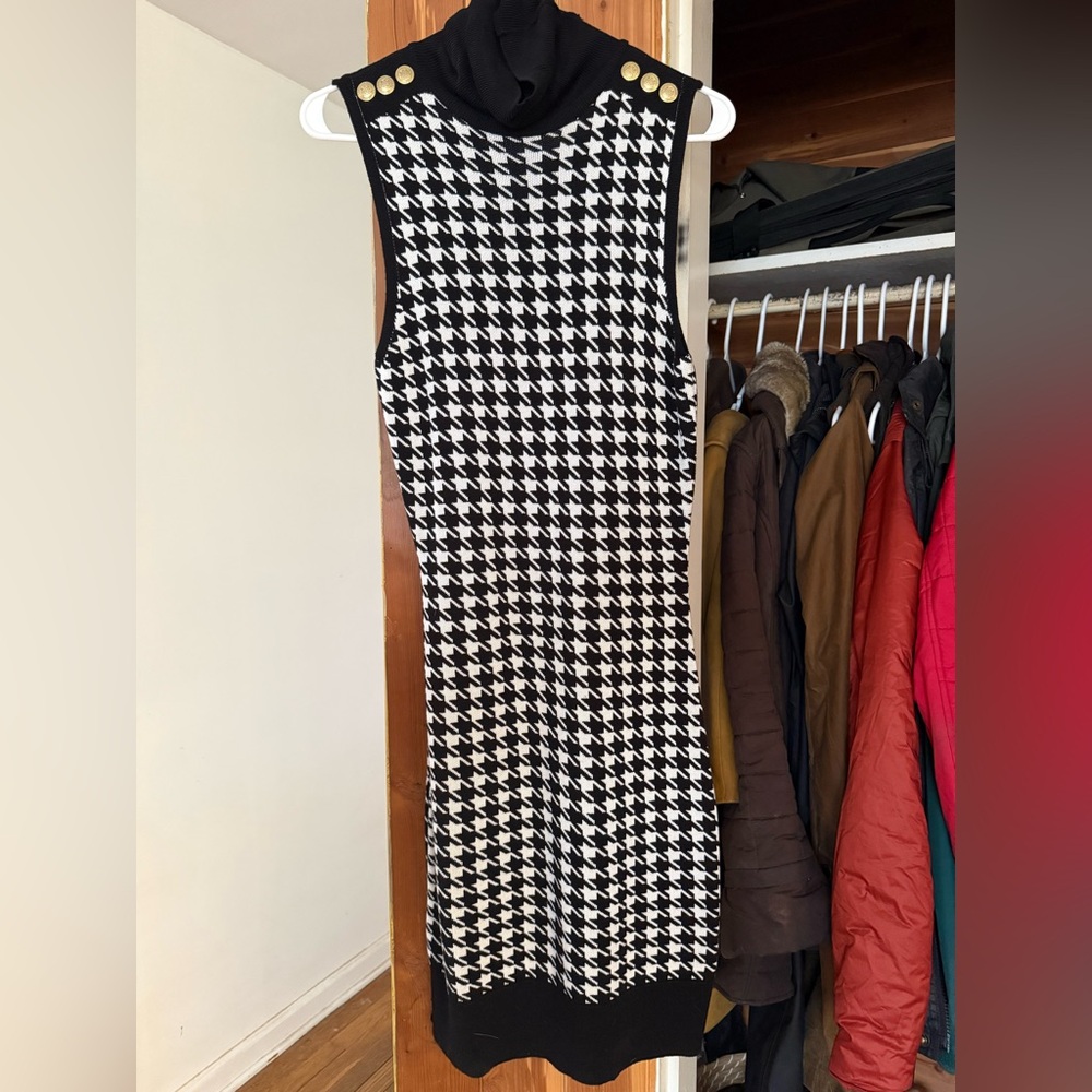 Holland Cooper Rollneck sleeveless Black and White Houndstooth Dress